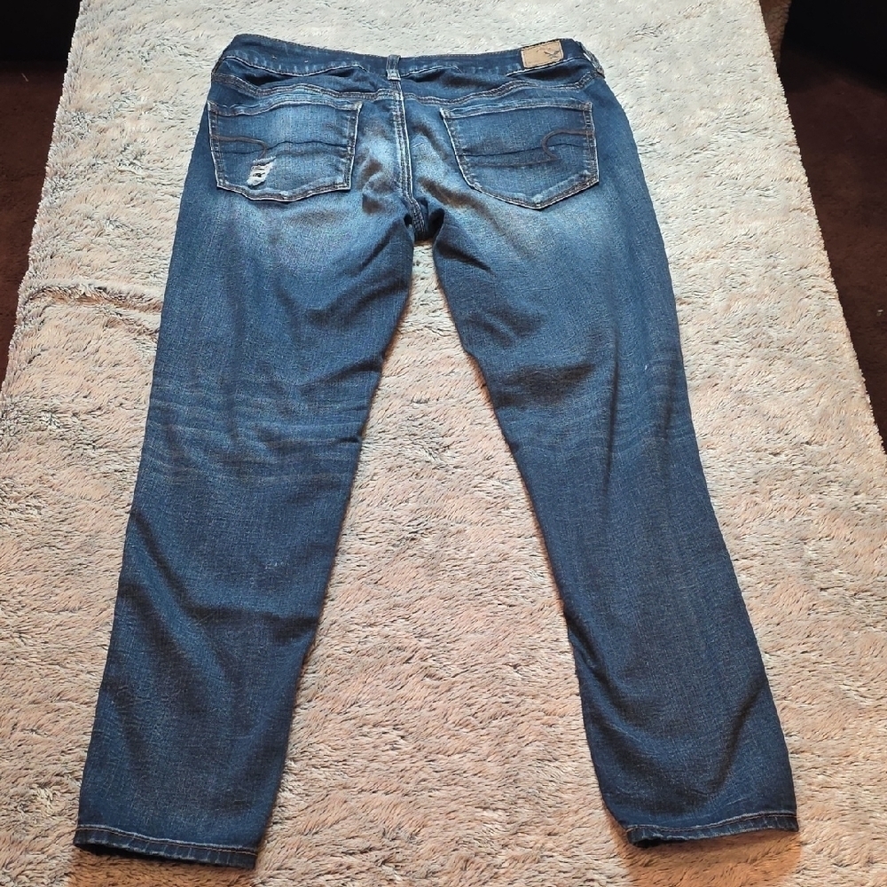 American Eagle Jeggings Ankle Super Stretch Distressed Blue Jeans. Size 8 - Picture 2 of 6